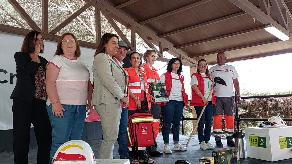 Hoy y mañana más de 1️⃣0️⃣0️⃣ personas voluntarias de los ERBE de toda Andalucía se reúnen en Chiclana para formarse. Y han recibido herramientas para empezar a actuar a partir de YA!!
#Socorros #Emergencias #Voluntariado