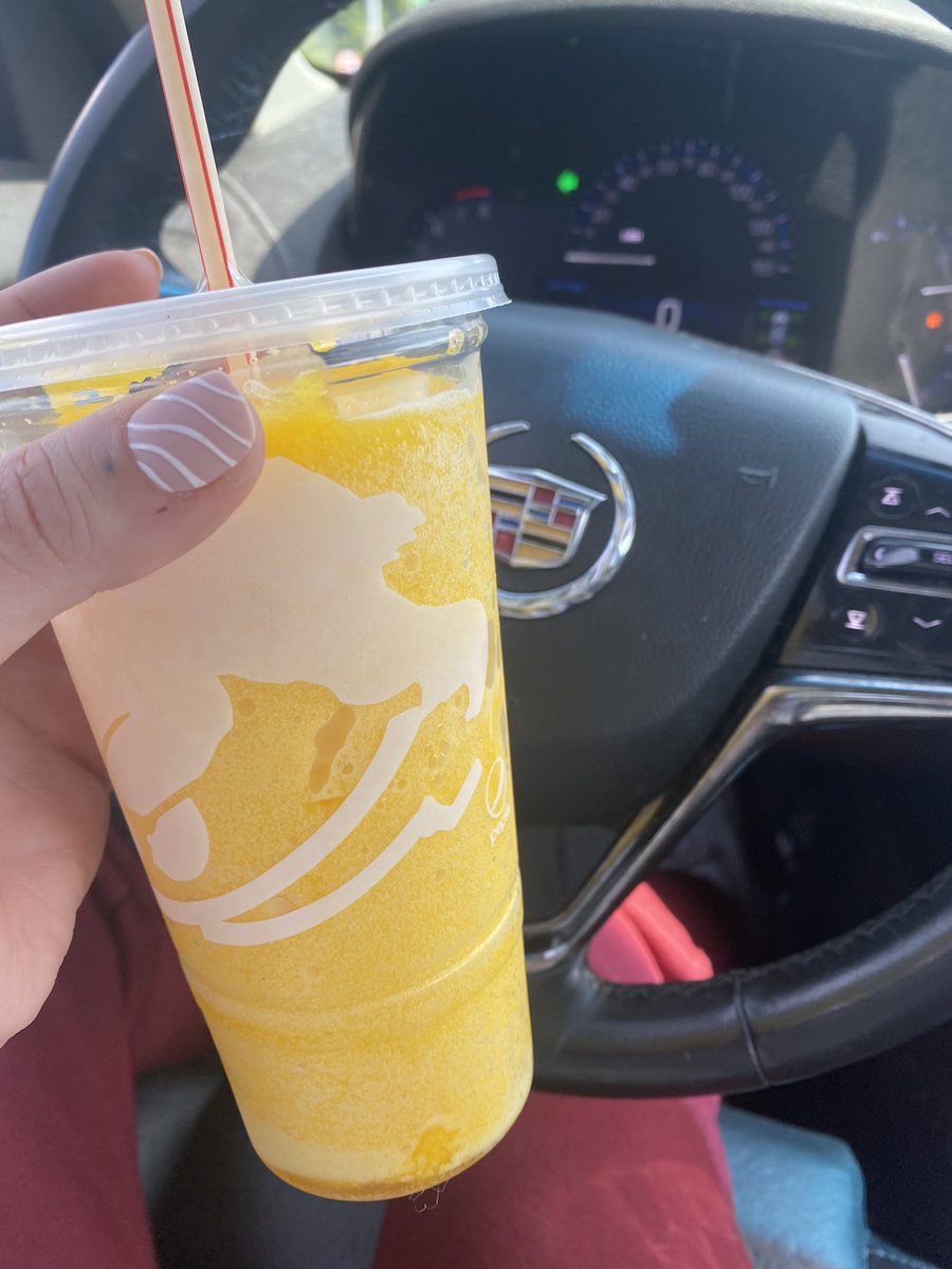 y’all taco bell has mango freezes now and it’s literally the best drink ive ever had no 🧢