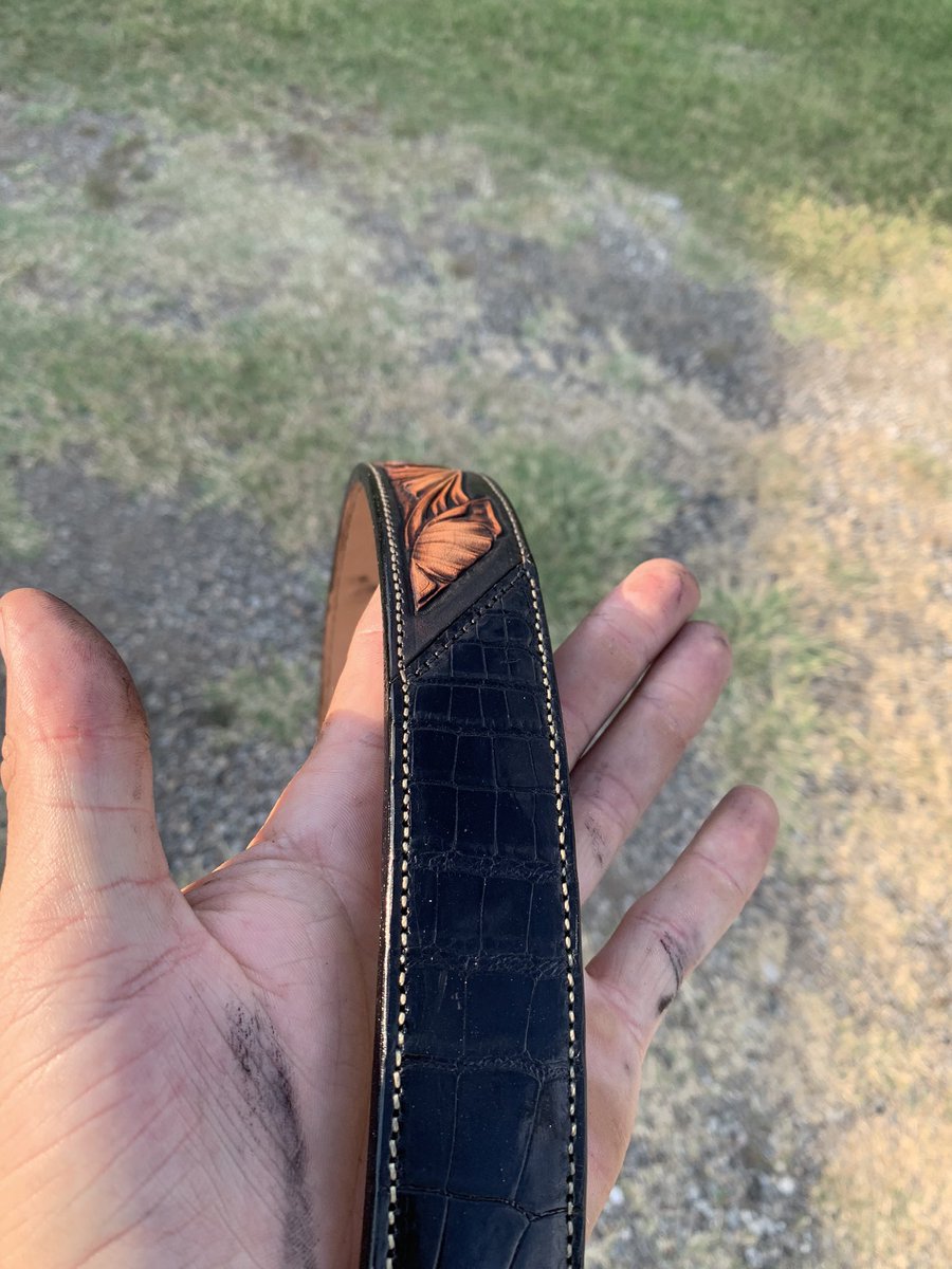 Justus_Seiber's tweet image. Customer isn’t responding nor paying. Unfortunate. So;
Lucky for you I have an un-initialed  43” gator/floral belt. I only want $500, the custom ordered ones are much much higher. Please share, thanks