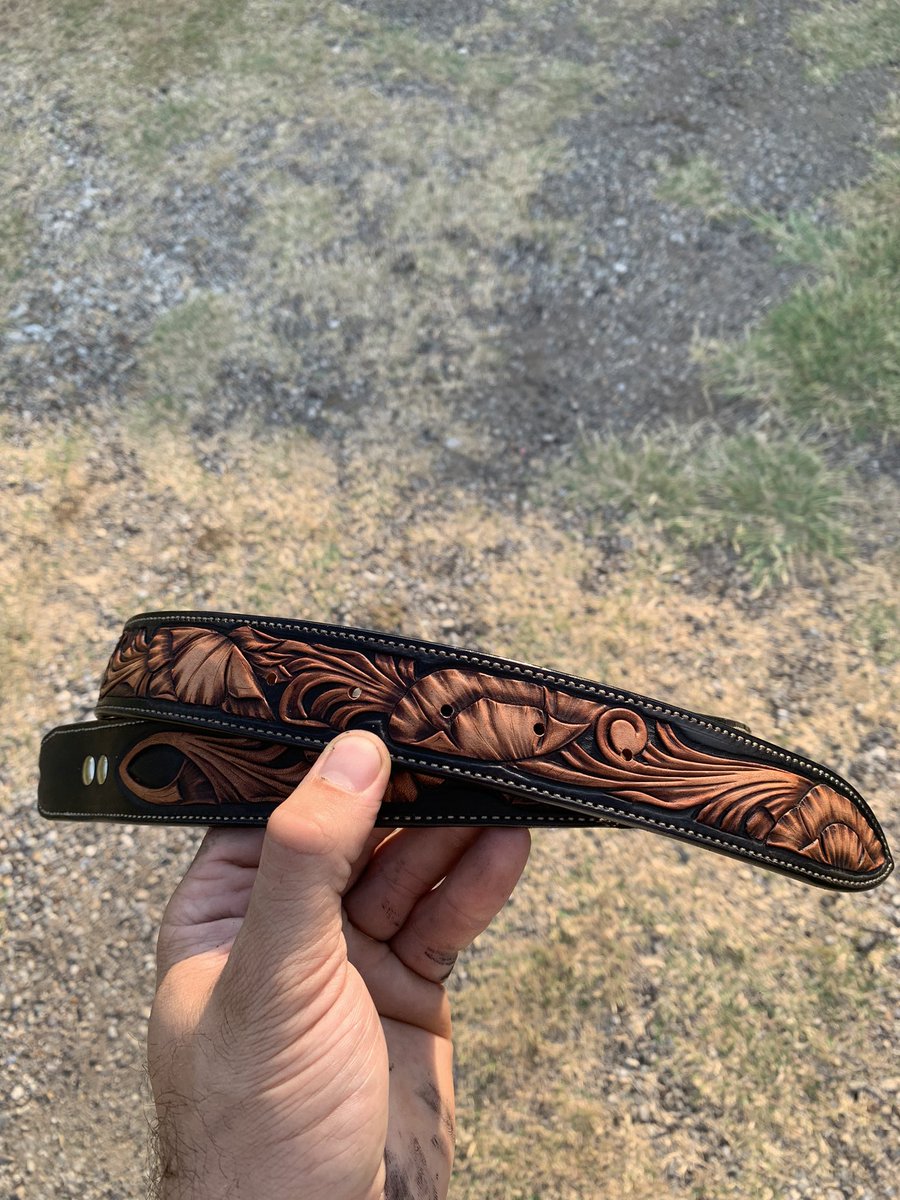 Justus_Seiber's tweet image. Customer isn’t responding nor paying. Unfortunate. So;
Lucky for you I have an un-initialed  43” gator/floral belt. I only want $500, the custom ordered ones are much much higher. Please share, thanks
