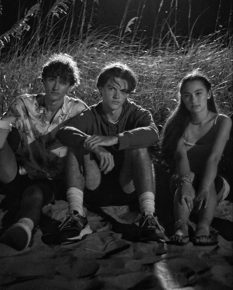 BestofTSITP's tweet photo. This trio 🌼 #TheSummerITurnedPretty #ChrisBriney #LolaTung #GavinCasalegno #corad #belly #jeremiah https://t.co/41NJglf32P