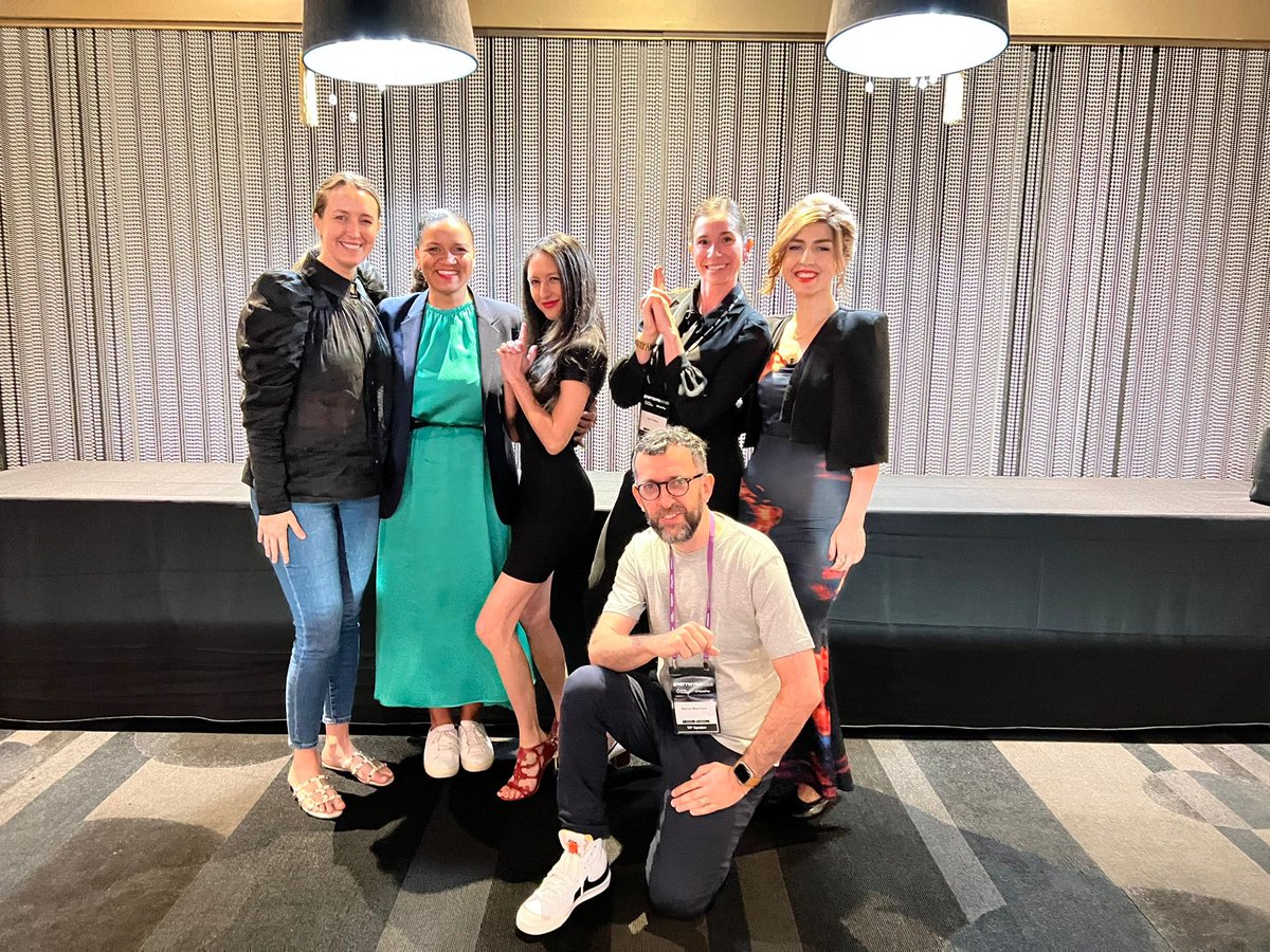 Nico Fara | PMM Consultant | AI,Gaming,XR, Blkchn (@nicofara_) on Twitter photo <a href="/jessgreenwalt/">Jessica</a> <a href="/Bilalbinsaqib/">Bilal bin Saqib MBE</a> <a href="/neuno_io/">neuno</a> <a href="/thatrtx/">rtx (Marco) 👾</a> @AshliWeiss this is how friendly we are🙂 <a href="/jessgreenwalt/">Jessica</a> <a href="/Bilalbinsaqib/">Bilal bin Saqib MBE</a> <a href="/neuno_io/">neuno</a> <a href="/thatrtx/">rtx (Marco) 👾</a> @AshliWeiss this is how friendly we are🙂