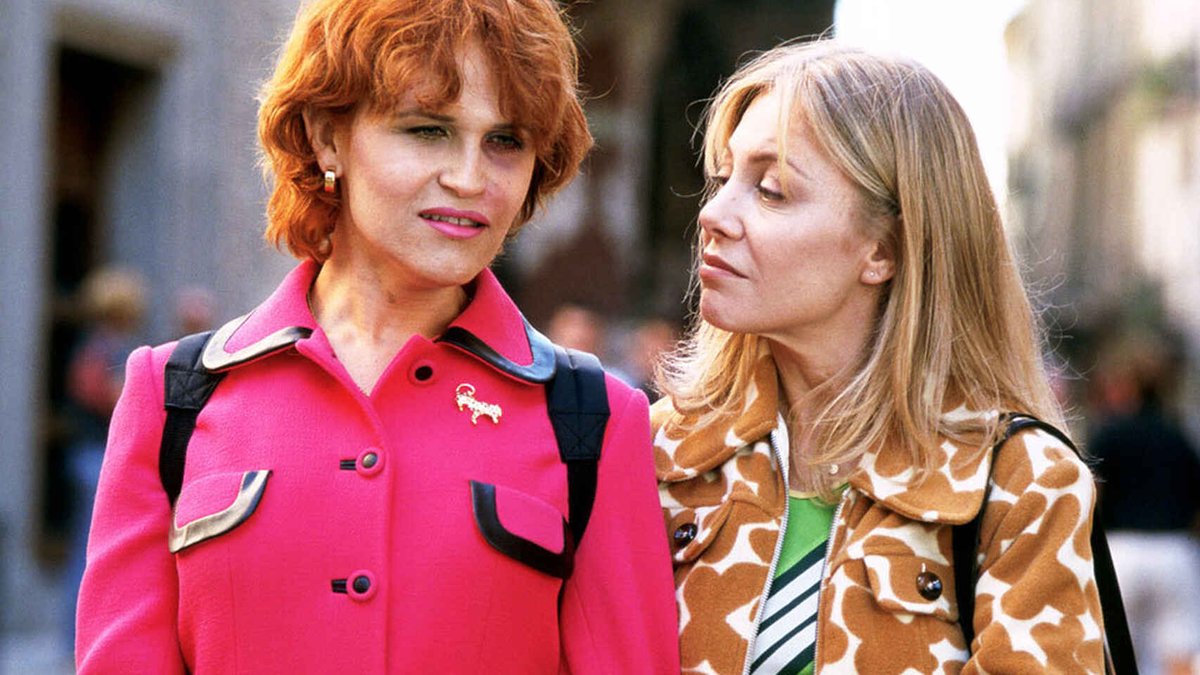 CasadelLago's tweet photo. En varias entrevistas, Pedro Almodóvar ha considerado que Todo sobre mi madre (1999) es un homenaje a la capacidad de actuar de seres humanos, especialmente, de las mujeres.

🏳️‍⚧️ Ciclo “TRANS: películas y personajes esenciales”, curado por @panchocalleja 🎥 https://t.co/hppysEsZNT https://t.co/9Vd33xFBzU