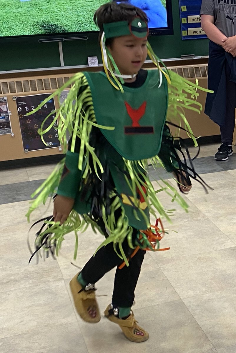 KSTRIGG's tweet photo. @AlixMACSchool we were treated to a Grass Dance performance by one of our Grade One students. Such a cool experience! Thanks for sharing Leyton. 💗 @WCPS72 https://t.co/6NllCaE7pj