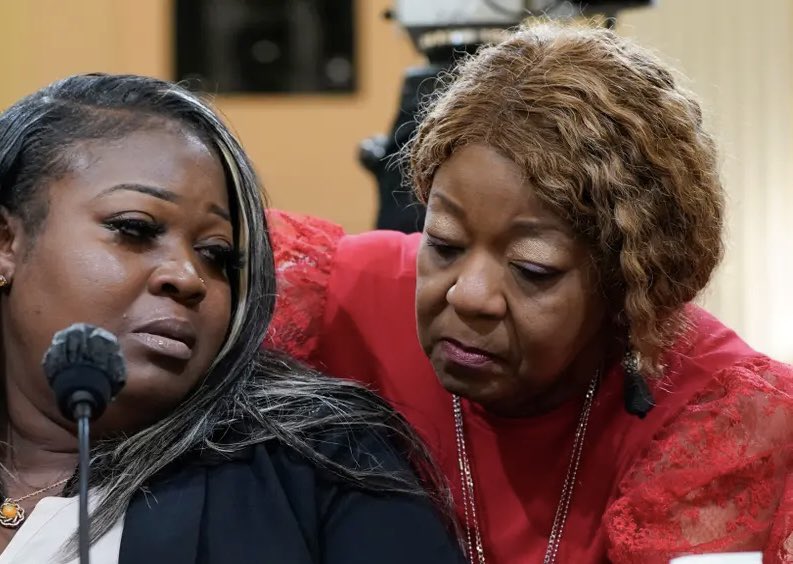 TheSaraBem's tweet image. In a world of Rudys, be a Ruby! #LadyRuby