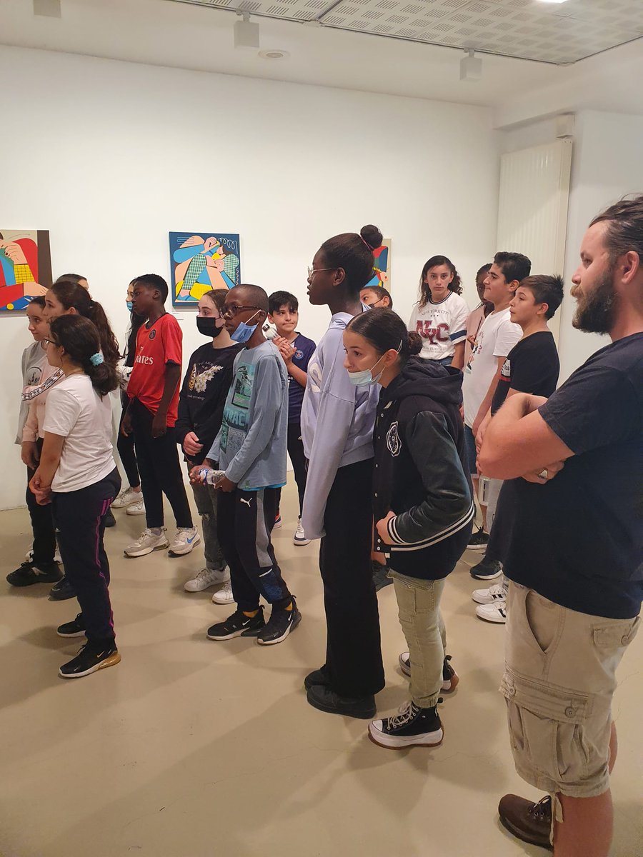HavezMedias's tweet photo. Clôture du #cddc Mythos en série avec une visite de l'espace Matisse ! Merci à #Bigal pour son superbe travail et bravo aux élèves pour leurs talents d'artistes ! @Ville_de_Creil @CD_oise https://t.co/8frHhrW5sK