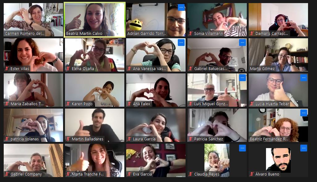 BeaMartinCalvo's tweet photo. Hoy hemos comenzado el nuevo curso de #SocialAds en @aulaCM 👏
Un curso hecho con cariño y mucho esfuerzo en el que todo el equipo ha volcado su ilusión. Ha sido un placer volver a dar clase a alumnos tan aplicados y comprometidos 😄🚀 https://t.co/vcZL3Teh9Y