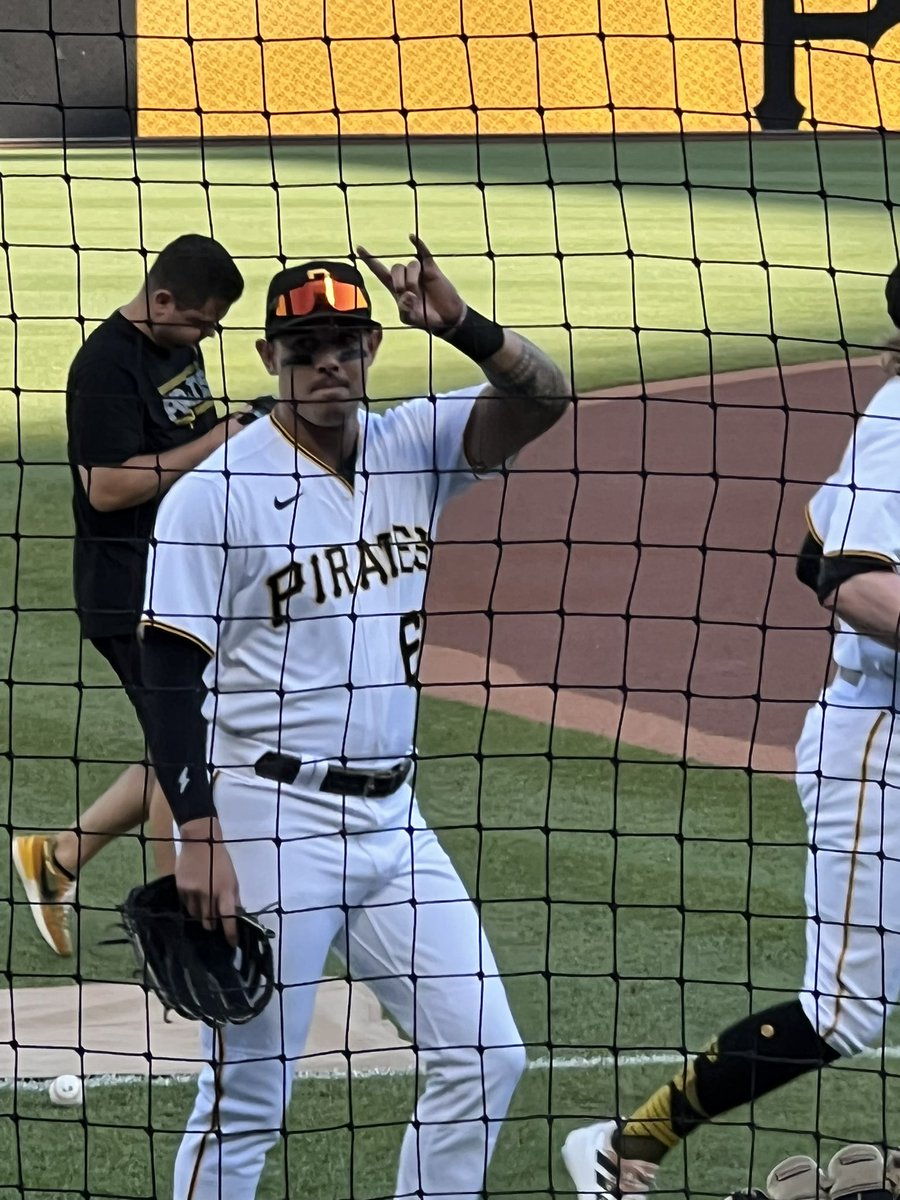 30Skipper's tweet photo. Prepping for second big league start. Always a mav! https://t.co/UR7K2gA8SB