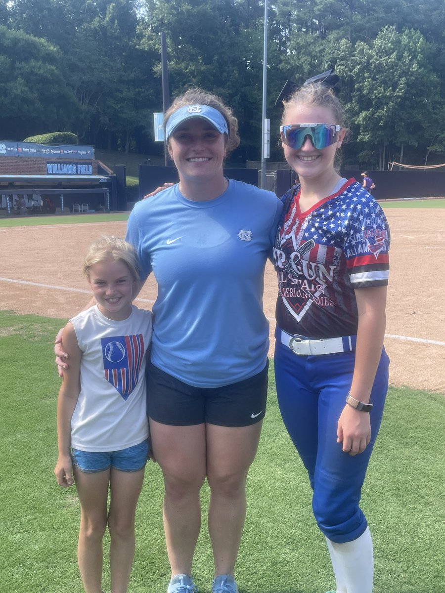 redchamp53's tweet photo. My kiddos got to see one of their faves today at UNC!! Thanks for helping Britt today @taylor_puetz18. https://t.co/J1X1CUgiAt