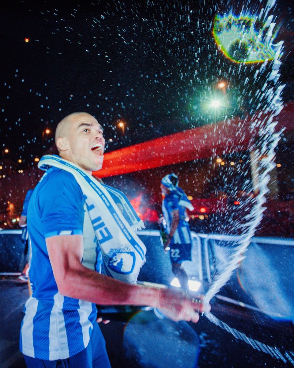 🗣️ <a href="/officialpepe/">Pepe</a>: "Se o contrato acabar e precisarem de mim, continuo a jogar sem contrato." 💙
