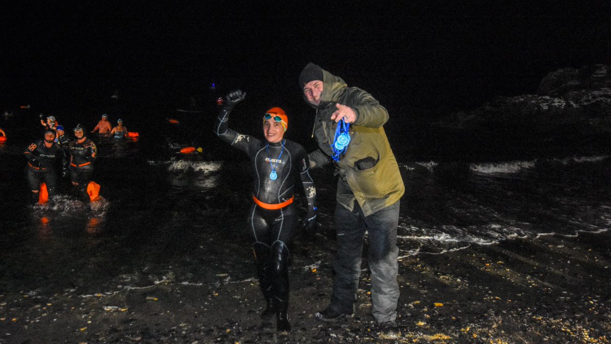imdushuaia's tweet photo. 📍Te compartimos las imágenes 📸 de una noche mágica, en la que dimos oficialmente la bienvenida al invierno ❄☃️.
#GestiónWalterVuoto #LNML #NAF #IMD2022 #HayFuturo https://t.co/ZfRUPwvV8h