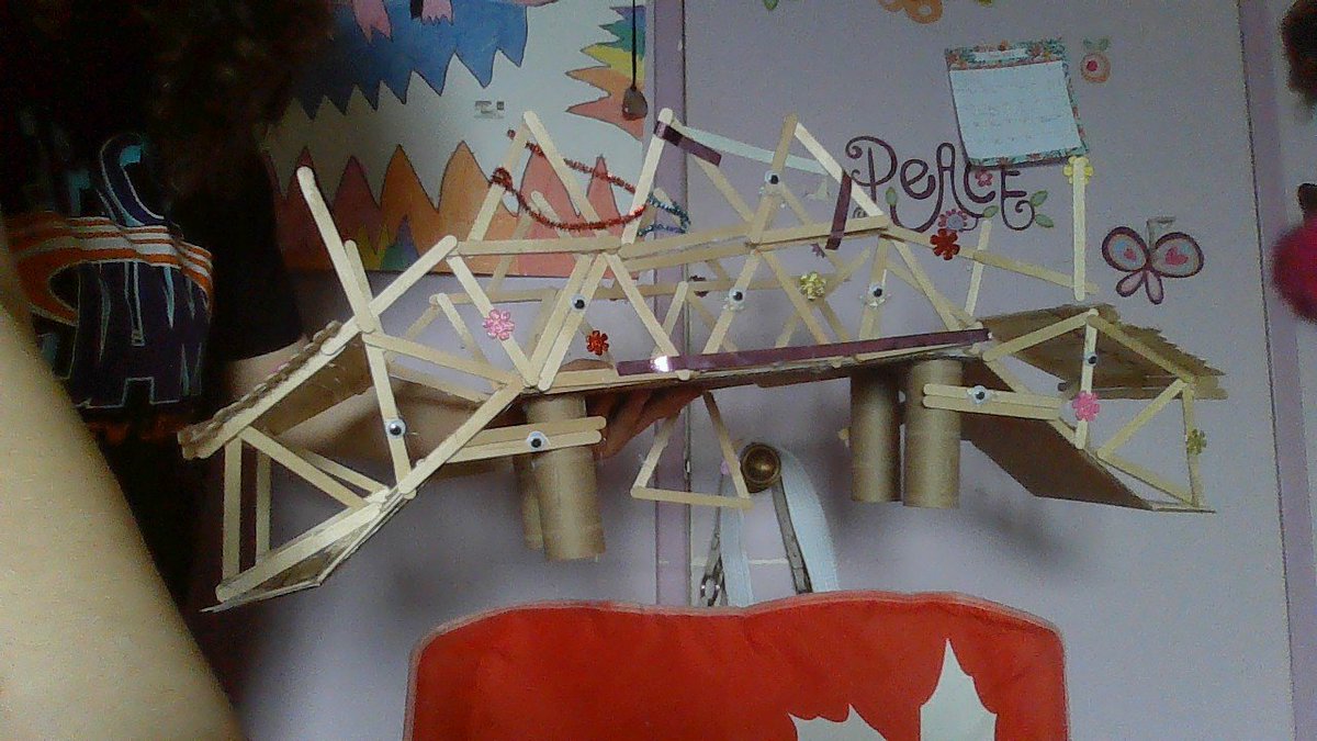 ms_clholmes's tweet photo. Gr7 Ss @VLES_cdsbeo finished off their Understanding Structures and Mechanisms: Form and Function unit, and demonstrated their new knowledge, with a fun bridge building challenge #CDSBEO #STEMeducation https://t.co/wFCOYa1tP6