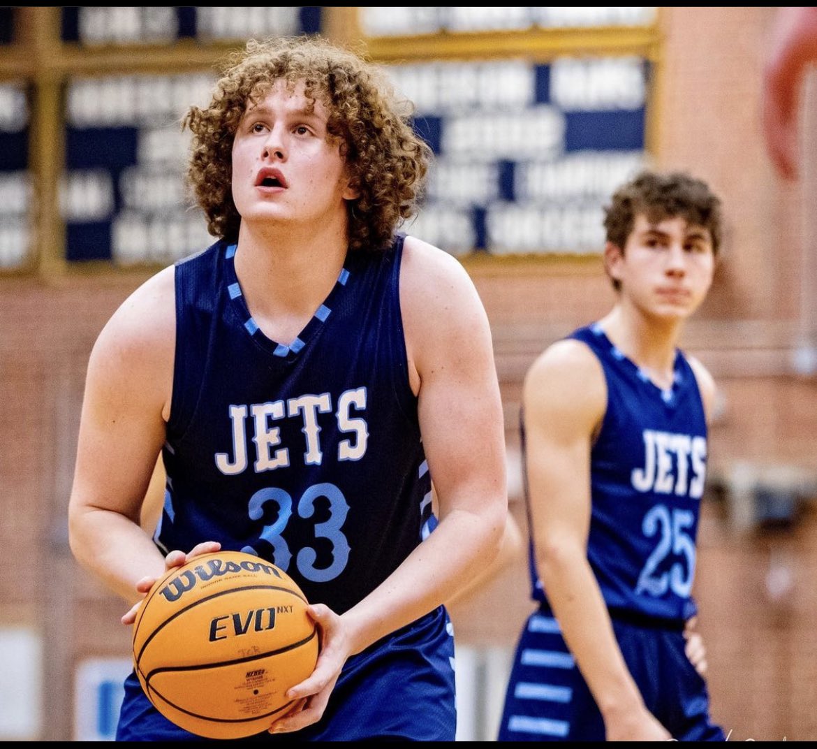 Congrats to <a href="/ClinkscalesIan/">Ian Clinkscales-King</a> and <a href="/jacobtiller16/">jacob tiller</a> for making the All WNC basketball team for 2021-22. 

citizen-times.com/picture-galler…