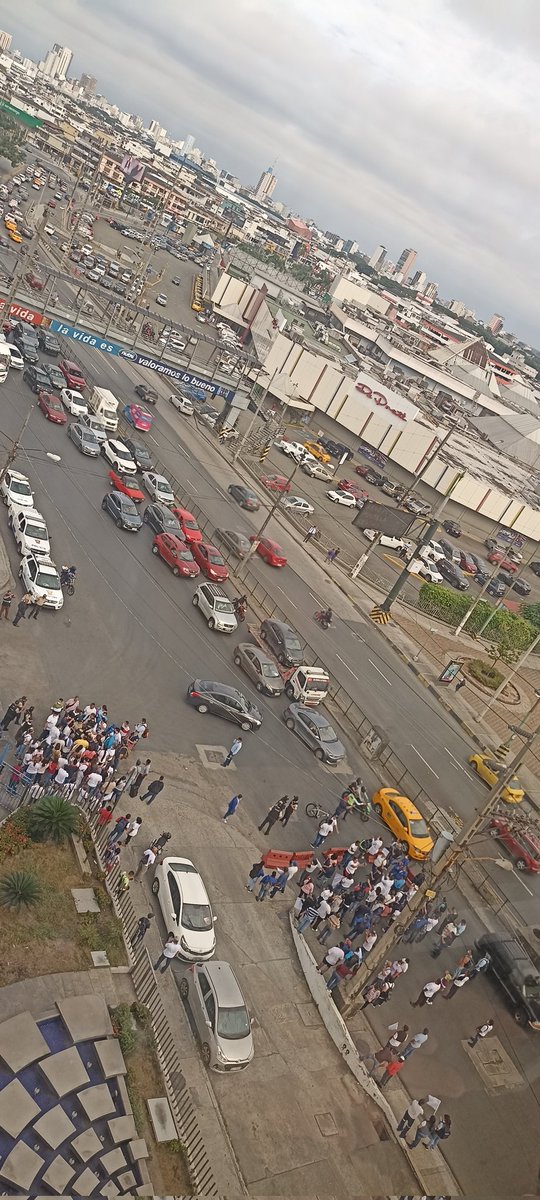 Cerrada la plaza dañín <a href="/ATM_Transito/">ATM TRÁNSITO</a> <a href="/Cupsfire_gye/">🇪🇨 CUPSFIRE</a>