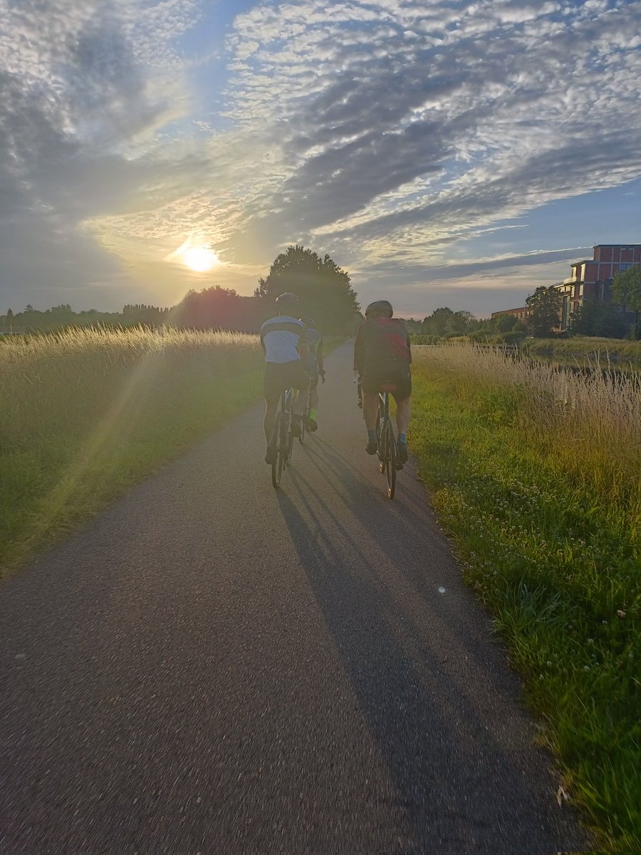 SolinePattyn's tweet photo. 🥰🥰🥰🥰🚴‍♀️☀️ https://t.co/fFAFwWLCbT