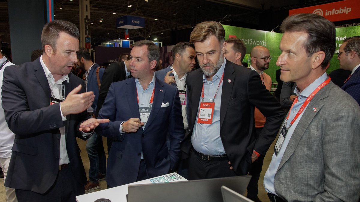 ccluxembourg's tweet photo. #LUinCANADA
🇨🇦🇱🇺 @passbolt - A352 - @AiModus3 - InvestSet - No Big Deal - @host_lu - @LuxCityIncub - @The_LHoFT are proud exhibitors at Luxembourg’s first ever national participation at @CollisionHQ💪🚀! https://t.co/PEVUN5W9bq