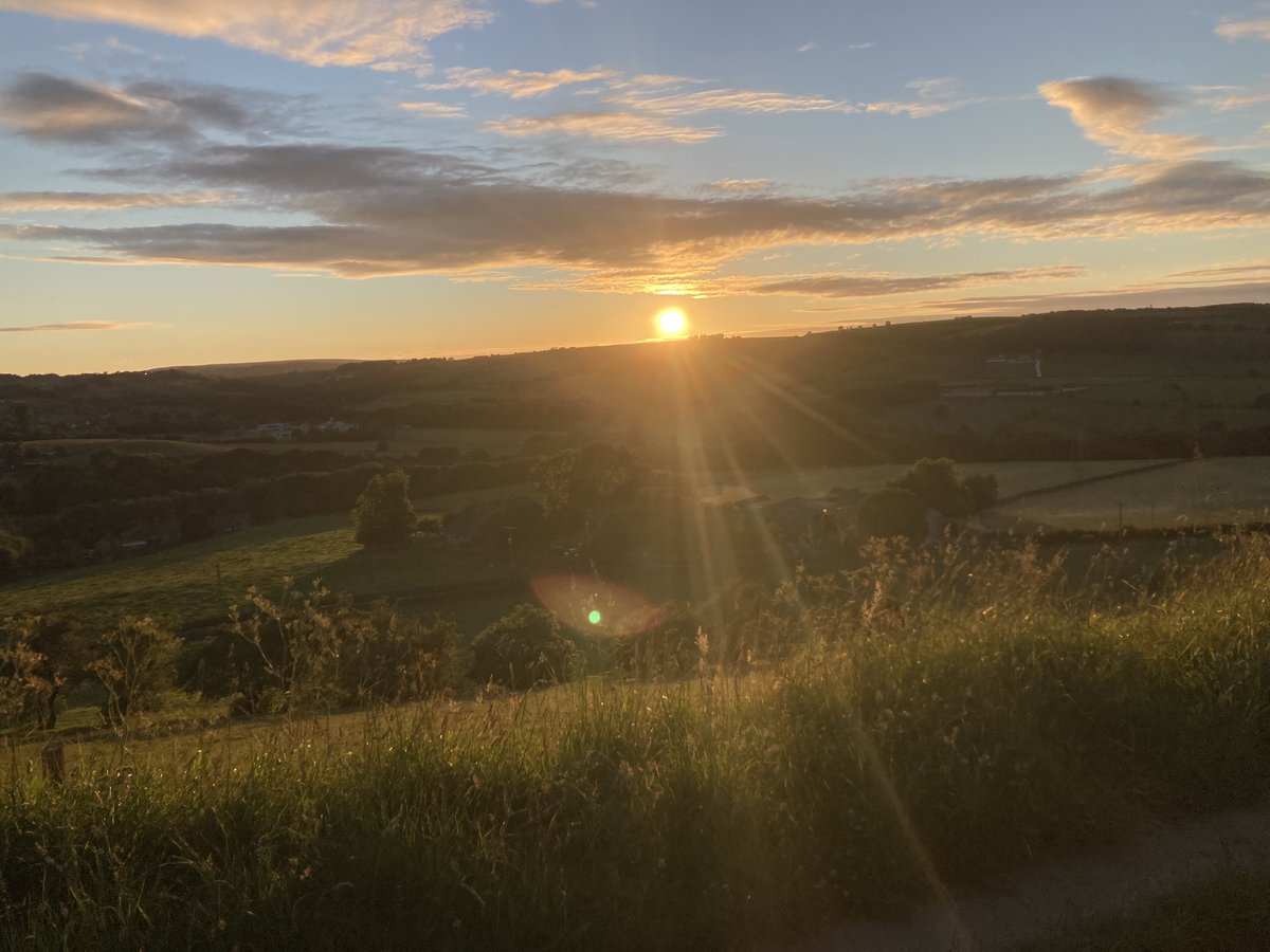 Lengy12's tweet photo. Evening Walk views #SummerSolstice2022 https://t.co/t6GWuvjcio