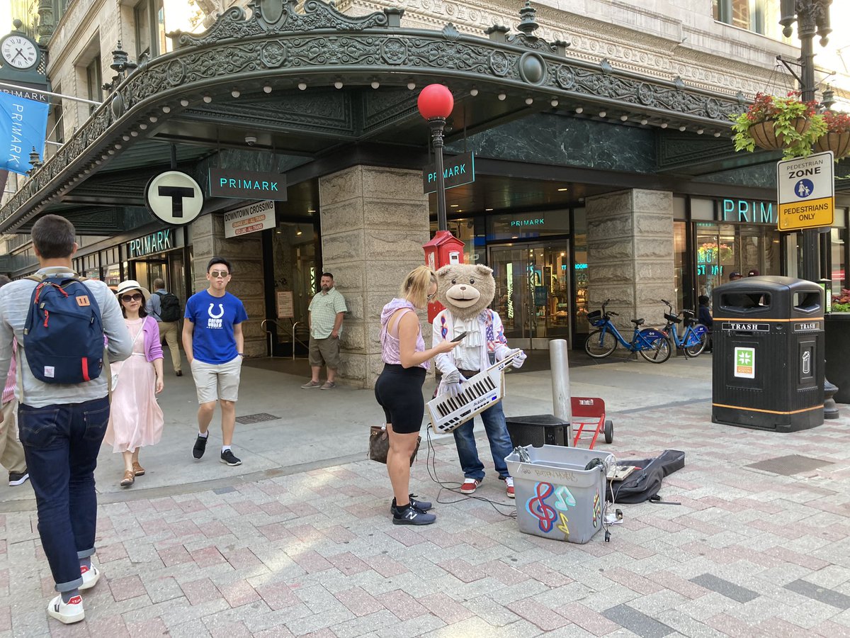 FortPointer's tweet photo. #KeytarBear is in #DTX today https://t.co/FIXqtQF8P8