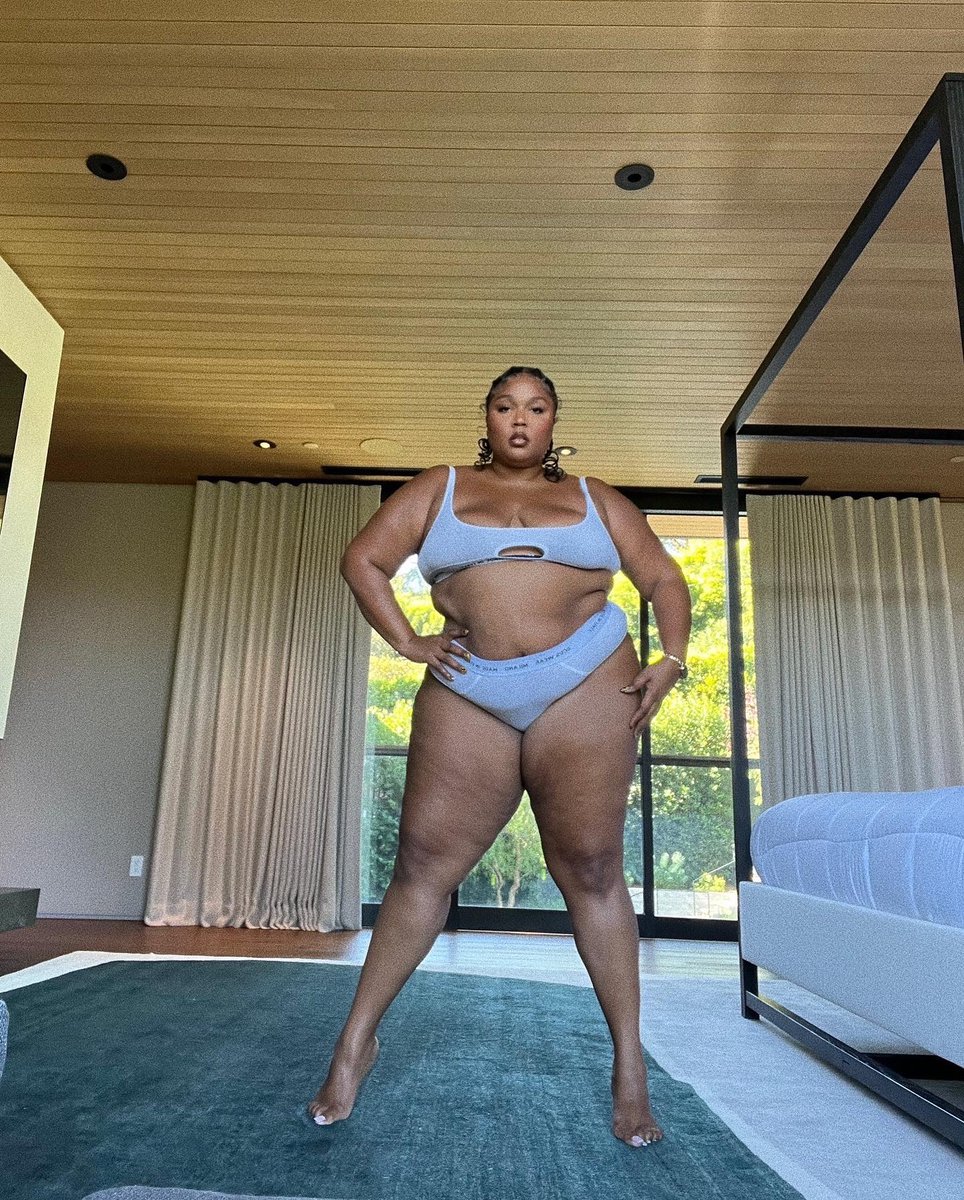 LIZZO tweet media