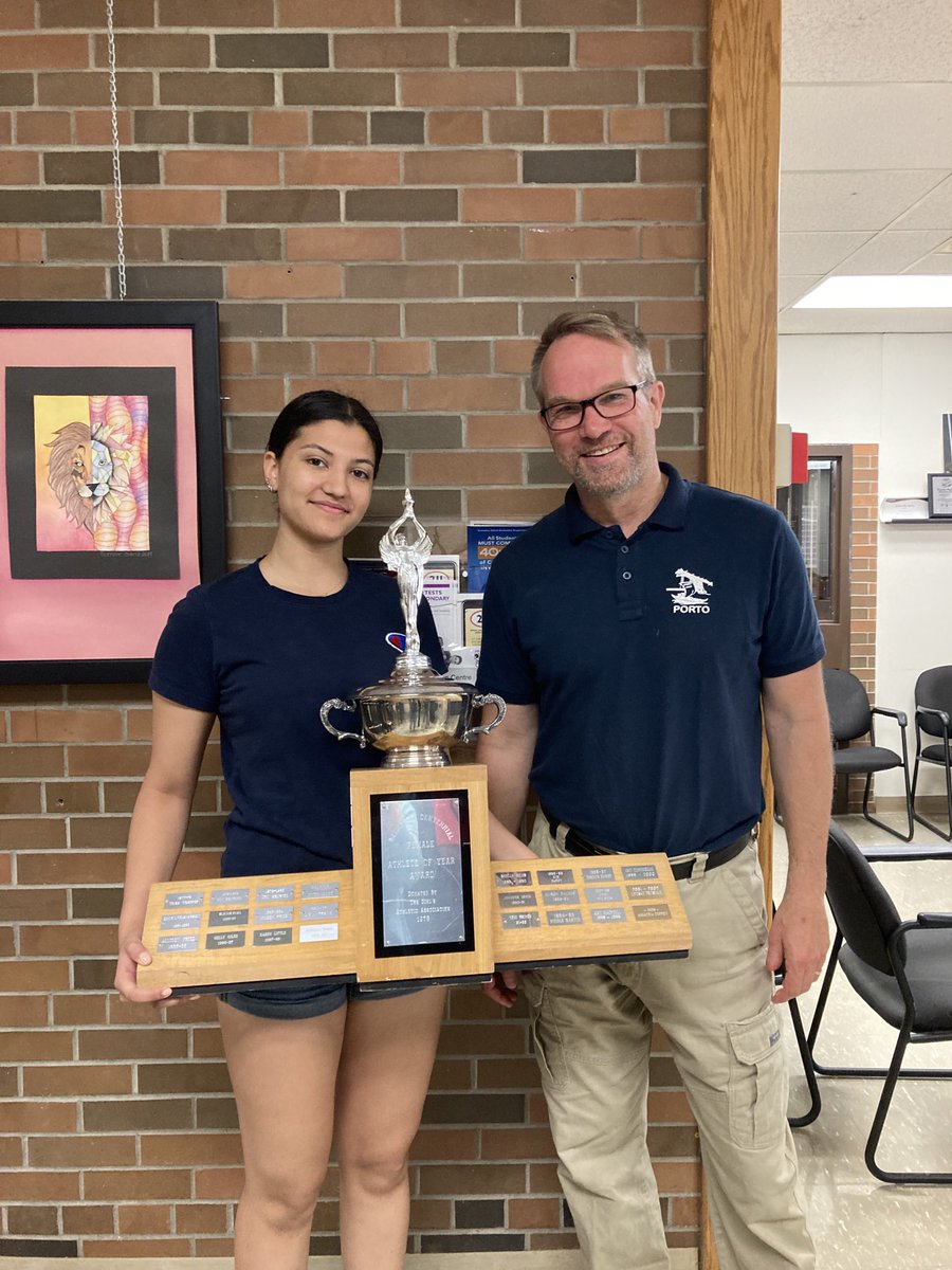 principalfreier's tweet image. Athletes and Club members  of the year. Pt 2 ⁦@BCSSbasketball⁩ ⁦@bcssbucks⁩ ⁦@AmieTolton⁩ ⁦@ZMacklai⁩ ⁦@mrs_courneya⁩ ⁦@STEM_Chang⁩ ⁦@MsVerduynNoon⁩ ⁦@mslindsay_kerr⁩ ⁦@RaeArcher21⁩ ⁦@Ms_Tomaro⁩ ⁦@Miss_Salituro⁩