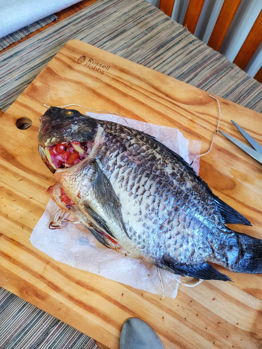 Came home with a whole tilapia for Rica to cook hehe  😋 👌 🤣 
#Filipino #filipinocuisine #tilapia #dinnerideas #dinner