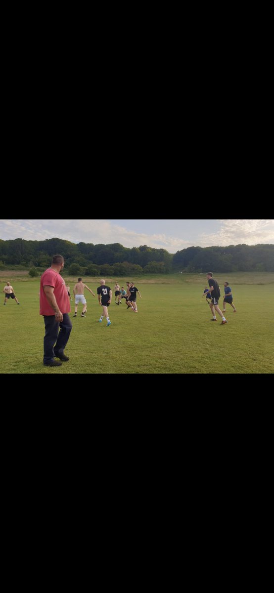 KingstonBWay_FC's tweet photo. First session back! And the gaffers Definitley put us through it 🤮
Will all be worth it come the start of the season, good to see new faces!
#UpTheKB https://t.co/gu4DX3ypVN