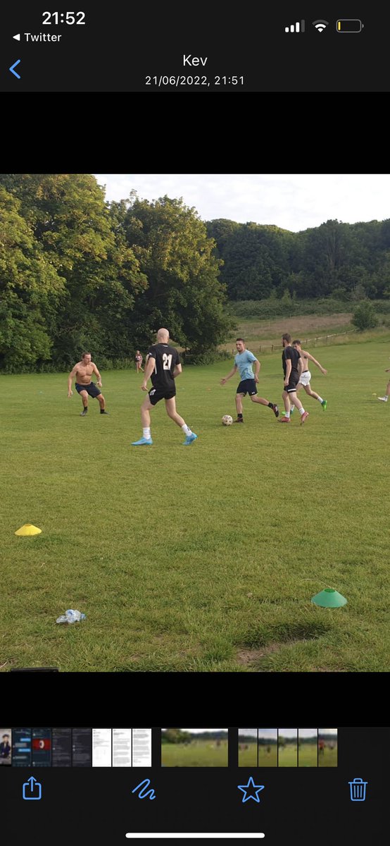 KingstonBWay_FC's tweet photo. First session back! And the gaffers Definitley put us through it 🤮
Will all be worth it come the start of the season, good to see new faces!
#UpTheKB https://t.co/gu4DX3ypVN