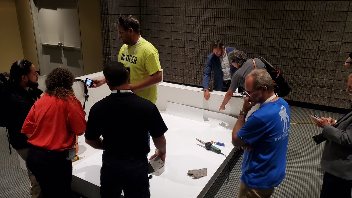NRCAnews's tweet photo. NRCA member Tim Stephens demonstrated NRCA ProCertified® Thermoplastic Systems installation to CTE school instructors at the National Leadership &amp; Skills Conference today in Atlanta. #myNRCA #SkillsUSA #CTE #ProCertified #NLSC22 https://t.co/klAp47U8XQ