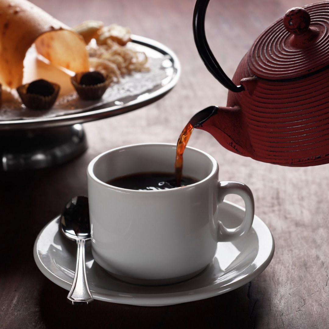 ¡Bienvenido invierno a Cabaña Las Lilas! Para los amantes de esta época del año, nada mejor que recibirla con una infusión caliente acompañada por nuestros petit four o variedades dulces despues de comer.

#parrillaargentina #restaurant #PuertoMadero #carneargentina