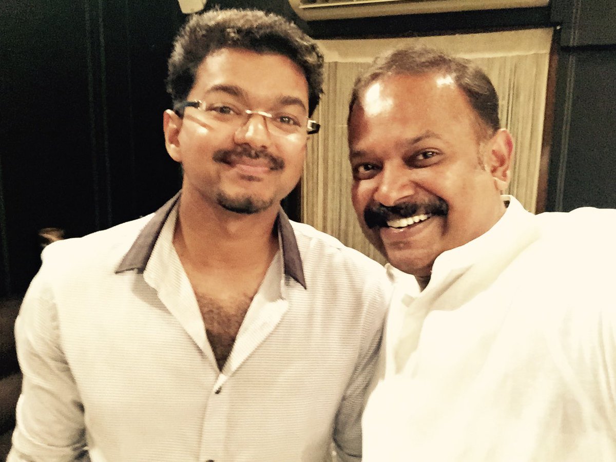 vp_offl's tweet image. Happy bday @actorvijay na!! Love u!! God bless!! #HBDDearThalapathyVijay