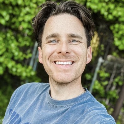 shendopen's tweet image. #NewProfilePic 🤗🥰🙃  #filmmaker #pride #lgbtq #queer #writer #cinematographer #gardener #catdad