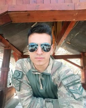 TrBirilerivar's tweet photo. " ŞEHİDİN VAR TÜRKİYE "
Kıbrıs Türk Barış Kuvvetleri Komutanlığı'nda görevli  Topçu Uzm Çvş Fatih Özkaya meydana gelen askeri araç kazası sonucu Şehit oldu.
Türk milletinin başı sağ olsun. https://t.co/3EZGB7Grxk