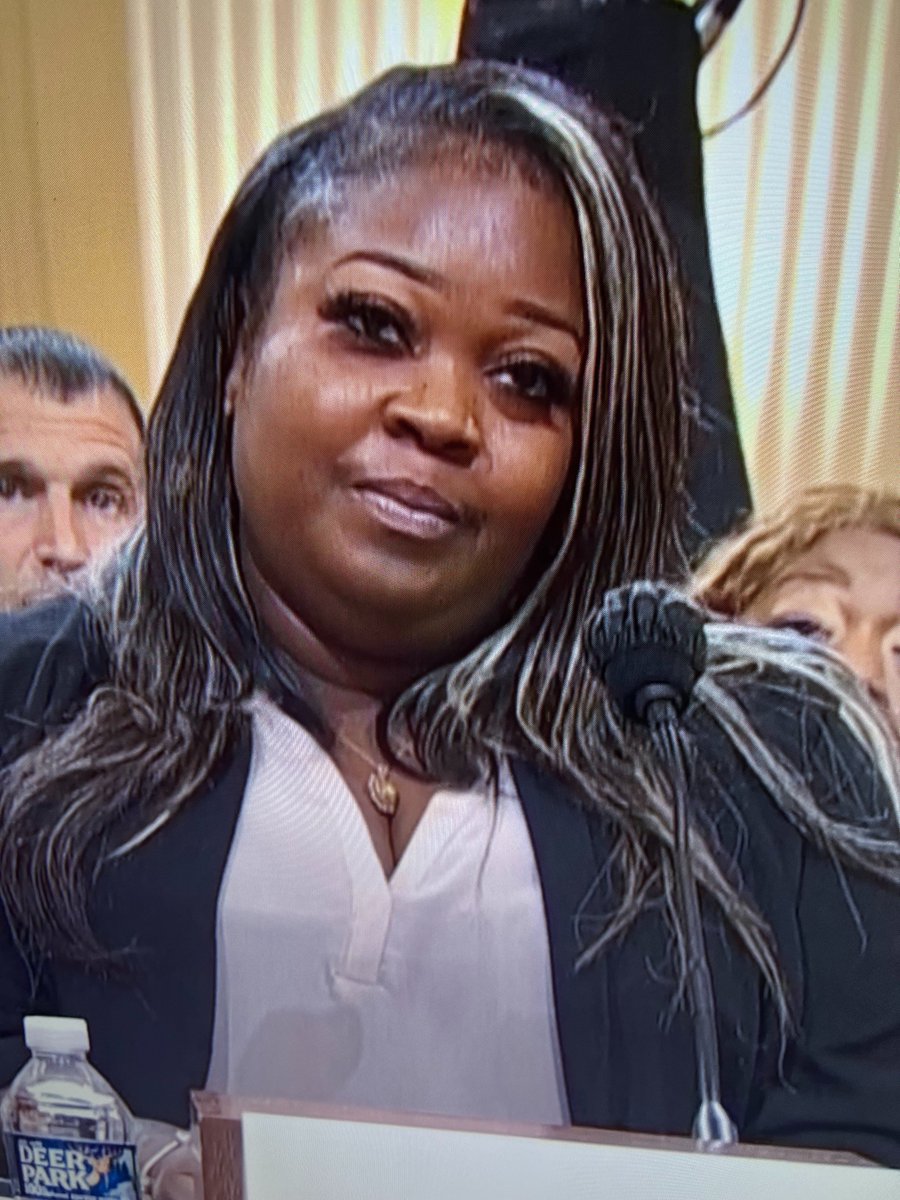 anna_everett's tweet photo. Anybody here know Mr Tyler Perry? Please get him on security detail for Ms Shaye Moss, &amp; Mrs Ruby Freeman, and grandma. Please keep our American Sheros safe. HIRE Ms. Moss. Thanks Dr. Jason Johnson 4 making the case. @tylerperry @DrJasonJohnson @shondarhimes @DonLemonTonight https://t.co/liL2iBHqJ8