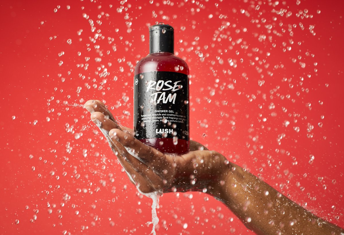 LushPanama's tweet photo. Rose Jam es nuestra fragancia de aceite de limón y rosa más vendida. Haz espuma en tu bañera y descubre una piel suave y dulce.🌹❤️
https://t.co/M9tDxh4dHJ
#LushPanama #Panama #LushCosmetics #GelDeDucha #SelfCare https://t.co/8zodQAzDpv