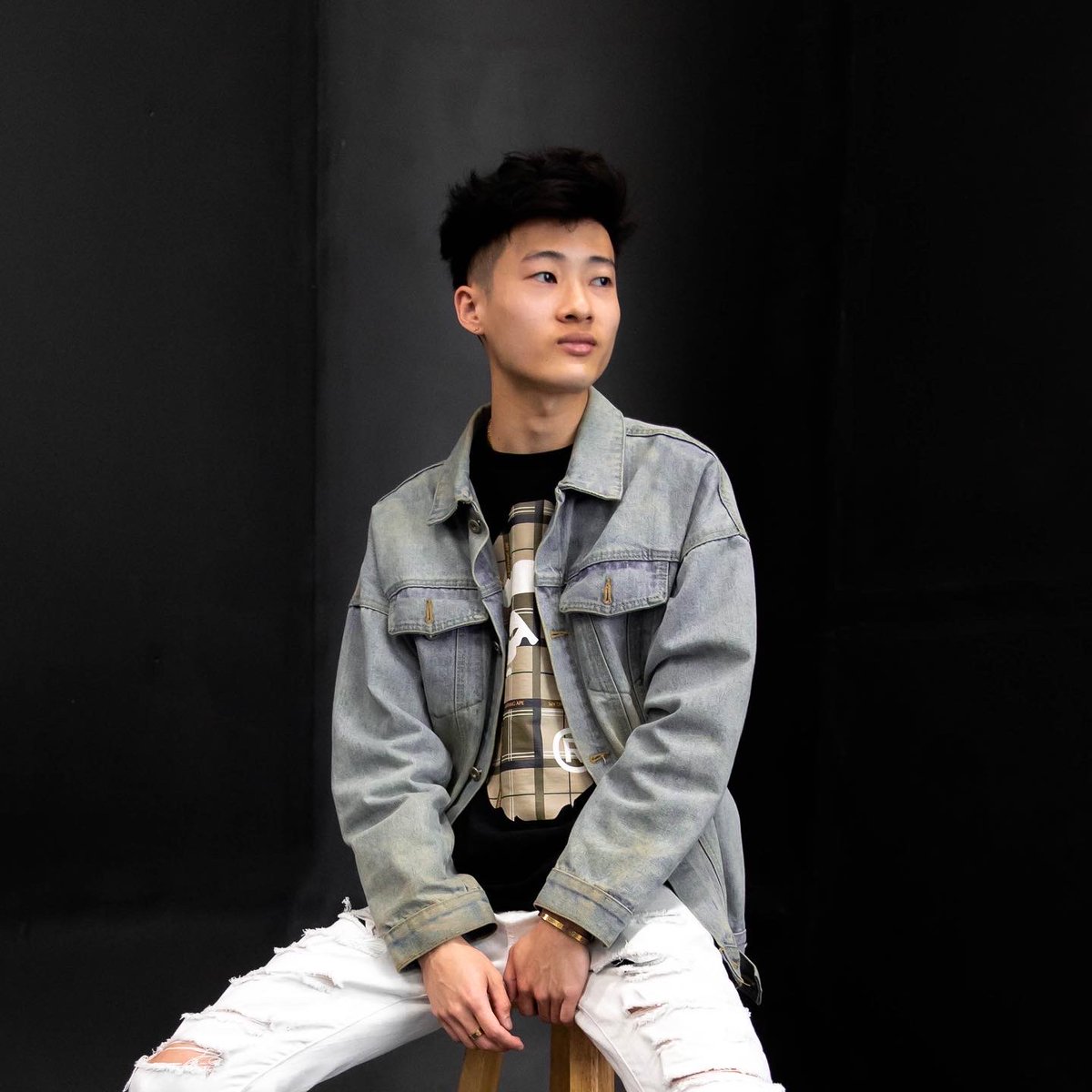 hbentertainme's tweet photo. A few weeks ago we provided a photo shoot session for our Team HB members for their artist and professional brand.

We are proud of their growth and grateful to be apart of their journey!❤️‍🔥

@AshCurrywant @itsricemusic https://t.co/4tPoGqrMa8