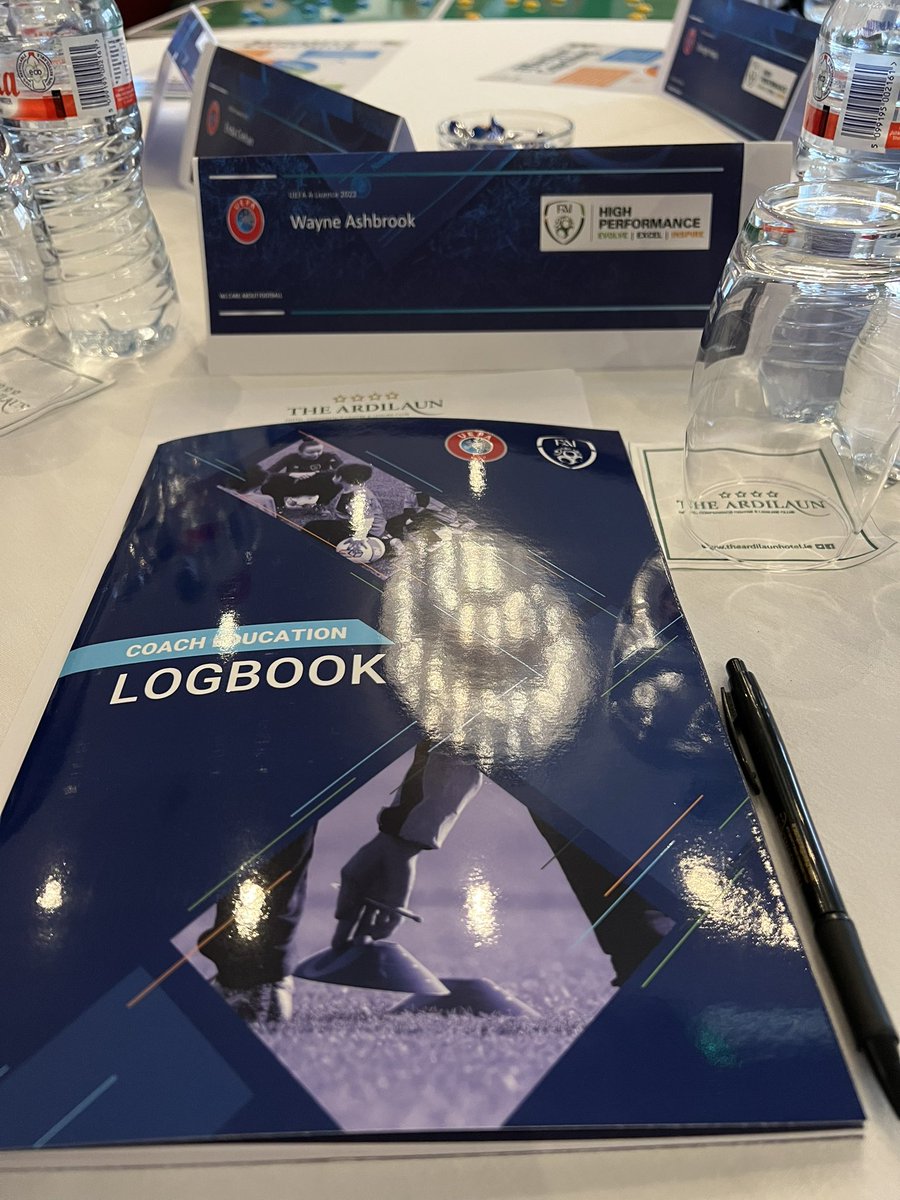 Next step started on the coaching ladder today with @FAICoachEd #UefaALicence #realitybasedlearning #lifelonglearning 📚🧠⚽️