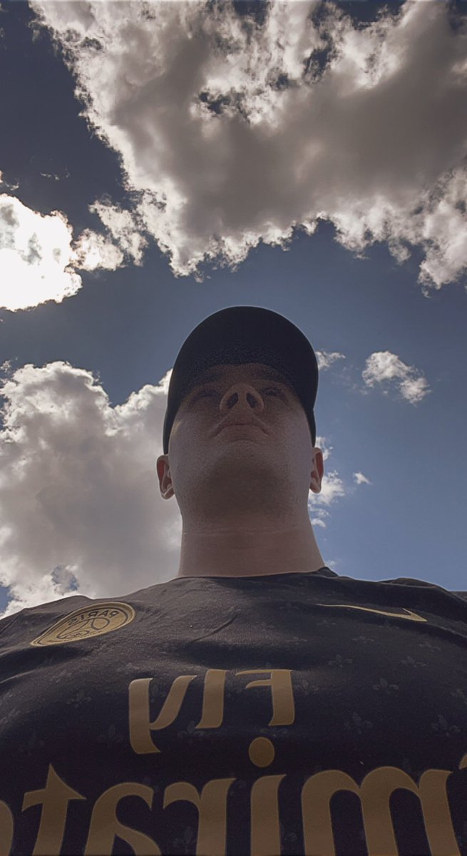 Alex00ej's tweet photo. Clouds are over us. #clouds #Days #wheather #Dispatch #cap https://t.co/gXq1igRjT5