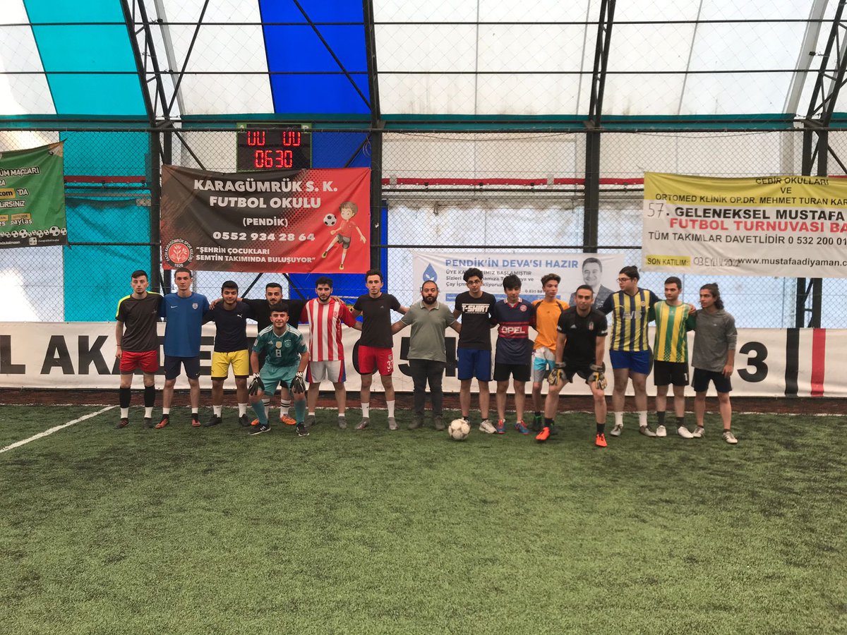 gencdevapendik's tweet photo. Pendik’in devası olarak futbol turnuvalarımıza hız kesmeden devam ediyoruz.🌱💧#devahazır #Devapartisi #Deva #devasporda https://t.co/ZURUV4A7go