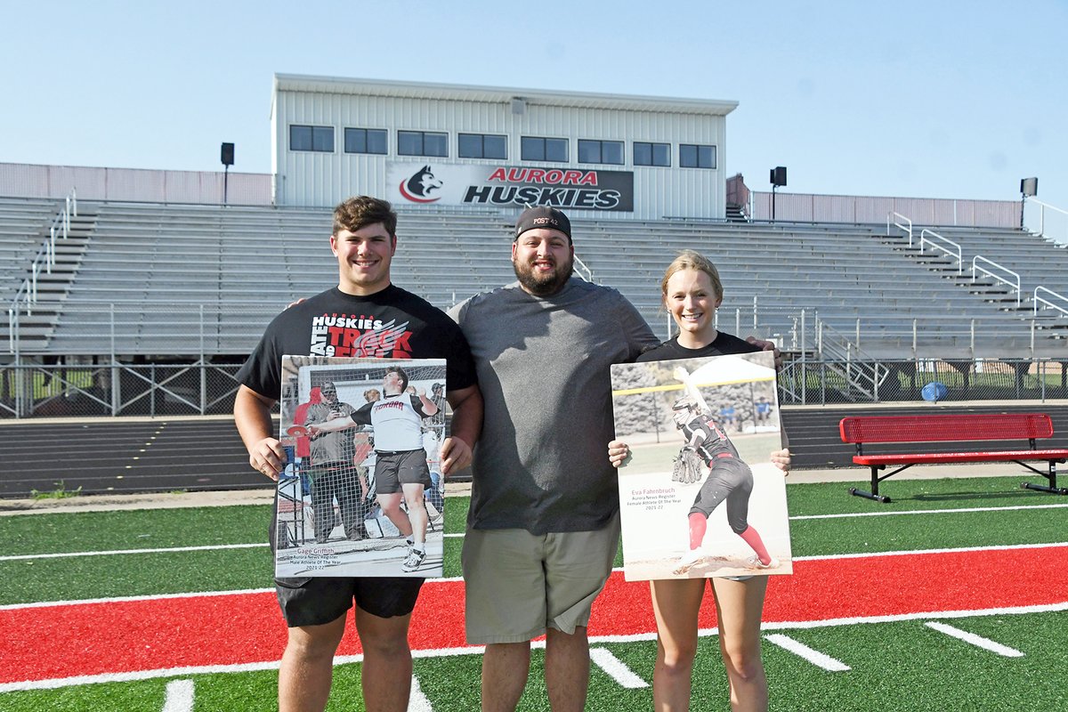 NewsregisterANR's tweet image. Coming up in the clutch. Gage Griffith, Eva Fahrnbruch named Aurora News-Register athletes of the year. Get the scoop in this week's ANR.
