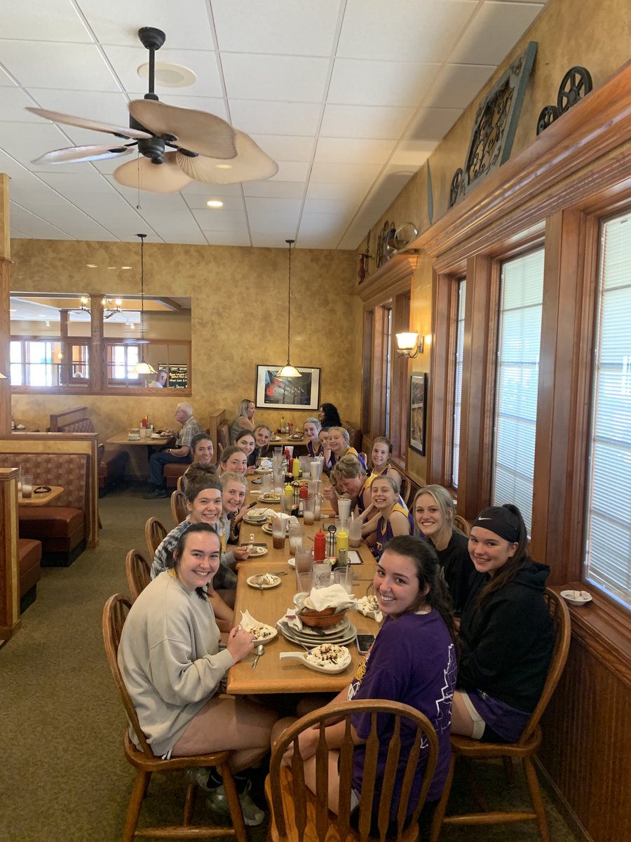 kkitz23's tweet photo. Post game meal!!! https://t.co/ISNLytDWgs