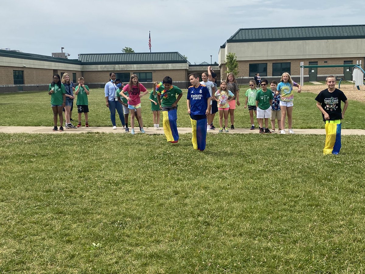 Our final moments as a class. We know these cougars are ready for RFIS but we sure will miss them! So long Room 53…you had some great memories! Happy summer!! 🐾💚<a href="/MrBirdCH/">Mr. Bird FRSD</a> <a href="/CopperHillES/">Copper Hill</a>