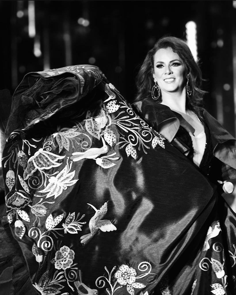 Ximena_Fan26's tweet photo. @EdithMarquezL ✨
•
•
#marquezos_chiapas
#contigoedithmarquez https://t.co/qJnII6IHJk