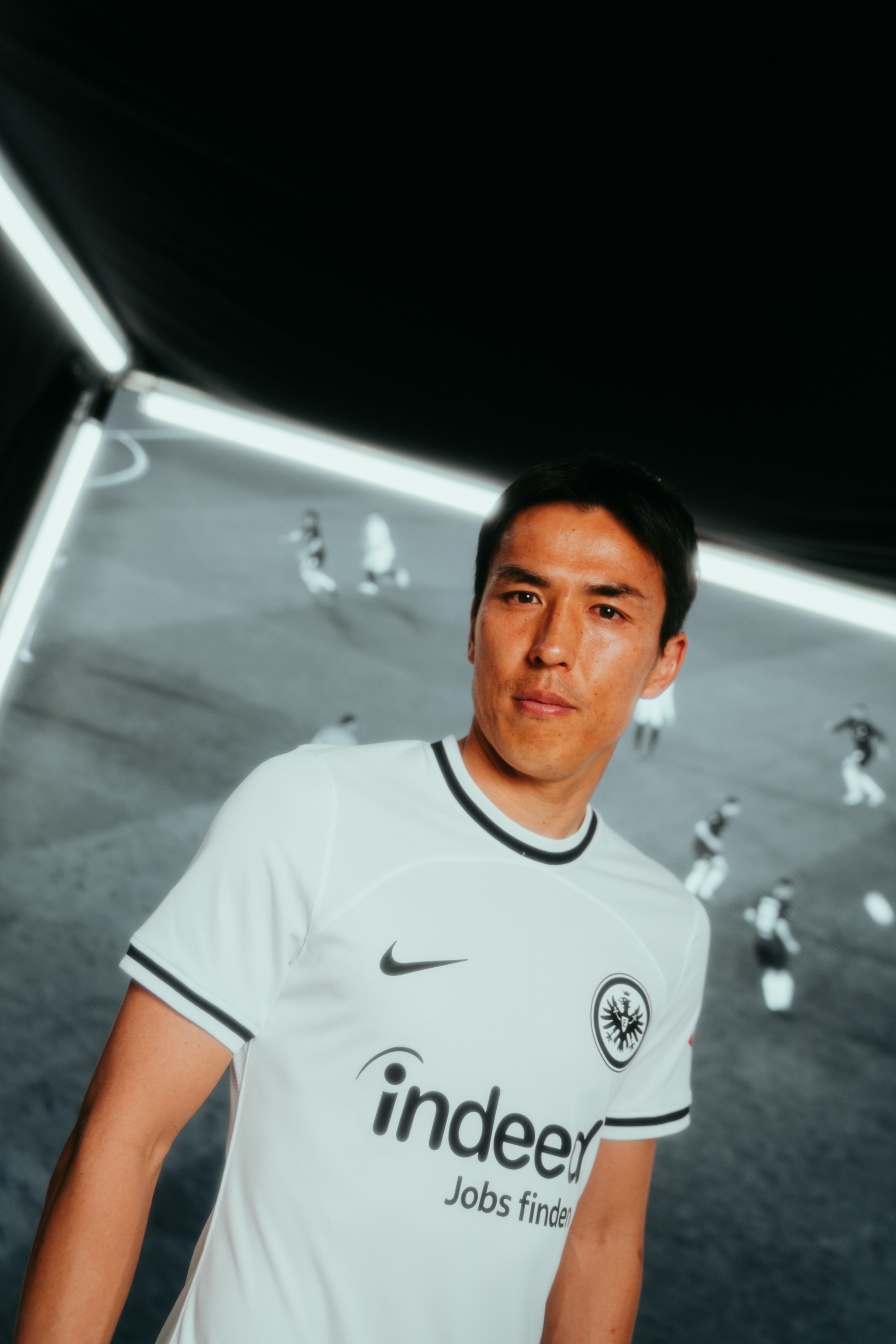 Eintracht Frankfurt 新ホーム ユニフォーム タイトルを獲得し 歴史を築き上げた 偉大な 白 が新シーズンのホームカラー 6月27日 月 からオンラインショップにて 先行予約スタート Sge アイントラハト フランクフルト