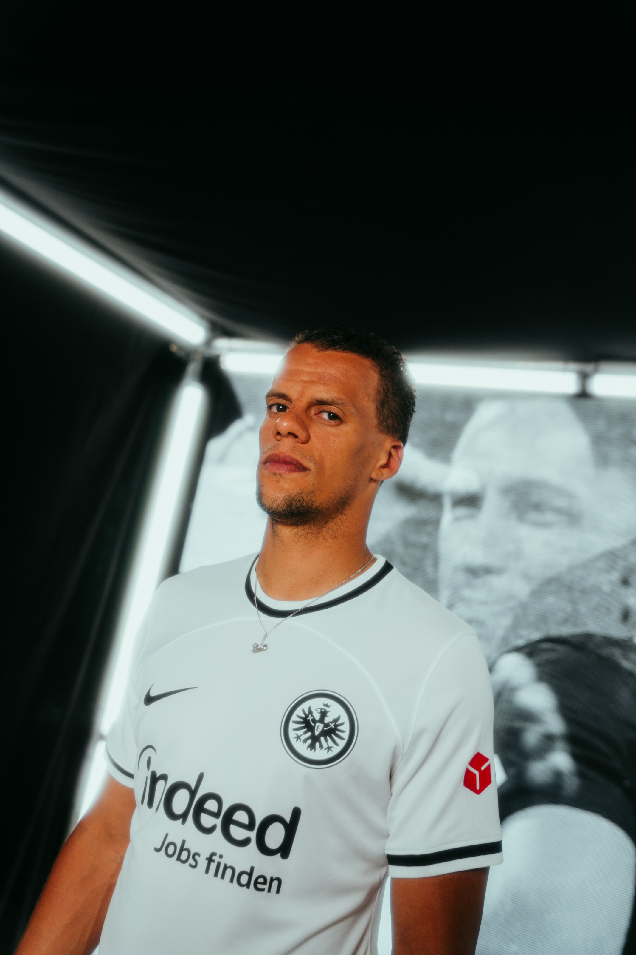 Eintracht Frankfurt 新ホーム ユニフォーム タイトルを獲得し 歴史を築き上げた 偉大な 白 が新シーズンのホームカラー 6月27日 月 からオンラインショップにて 先行予約スタート Sge アイントラハト フランクフルト