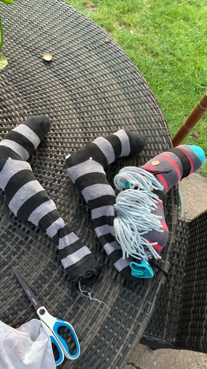 🐴🐴 5 days to go until you could become a genuine world record breaker!!
You don't need a fancy filly!  A sock and a stick is all you need to make a horse ... here's ones we made earlier!  Instructions at hurstshow.uk/worldrecord
Sponsors: <a href="/fonehouse/">Fonehouse</a> @ParkersTwyford