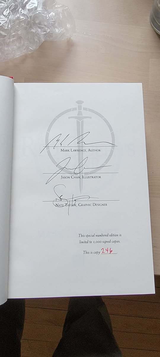 JestarAuthor's tweet photo. -Limited edition version of my all time favorite trilogy? ✅️
-Signed by my favorite author @Mark__Lawrence ✅️
-Beautiful art throughout the 3 books ✅️
-With a new story in the back I have yet to read? ✅️
-Yes please! https://t.co/Uk4cmFGPkJ