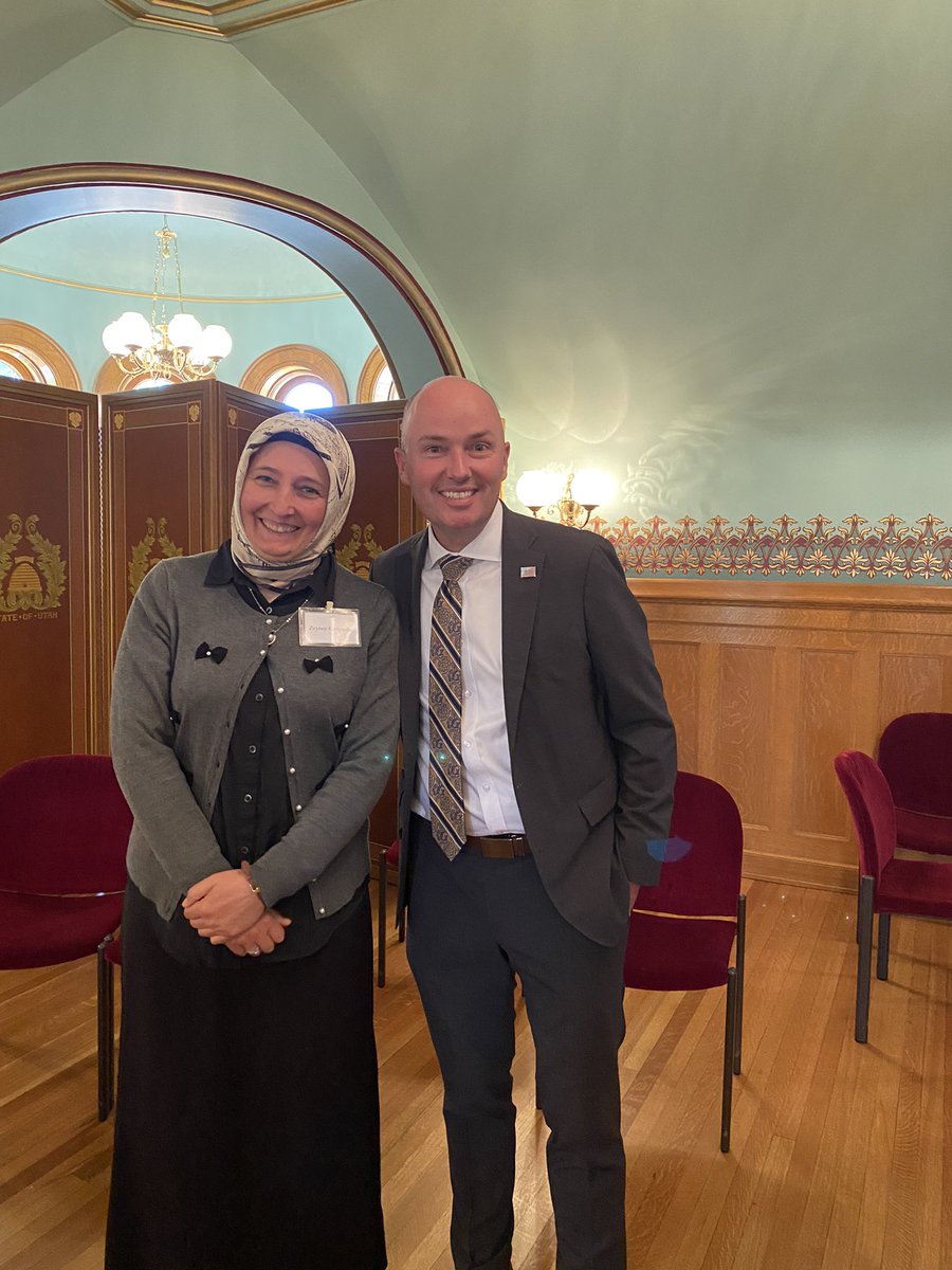 ZeynepKaripard2's tweet photo. @GovCox hosted faith leaders in his mansion. 
It is extremely important for faith leaders to see they are supported in Utah community. Utah state is leading with example in building bridges.
 @EmeraldHillsIns @InterfaithSLIR 
@LGHendersonUtah 
@UtahGov 
@fox13 
@KSLcom @Deseret https://t.co/6XFI1eCauV