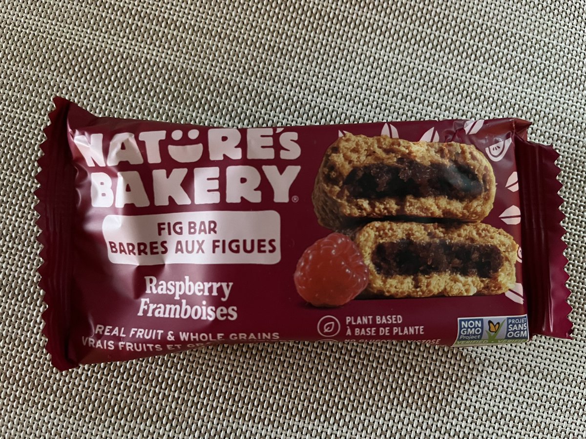 dawn_kimmy_nl's tweet photo. I really wanted to buy Jam Jamβs but I decided to pick up fig bars to try instead. #figbars #dessert https://t.co/y9QrpYWI2x