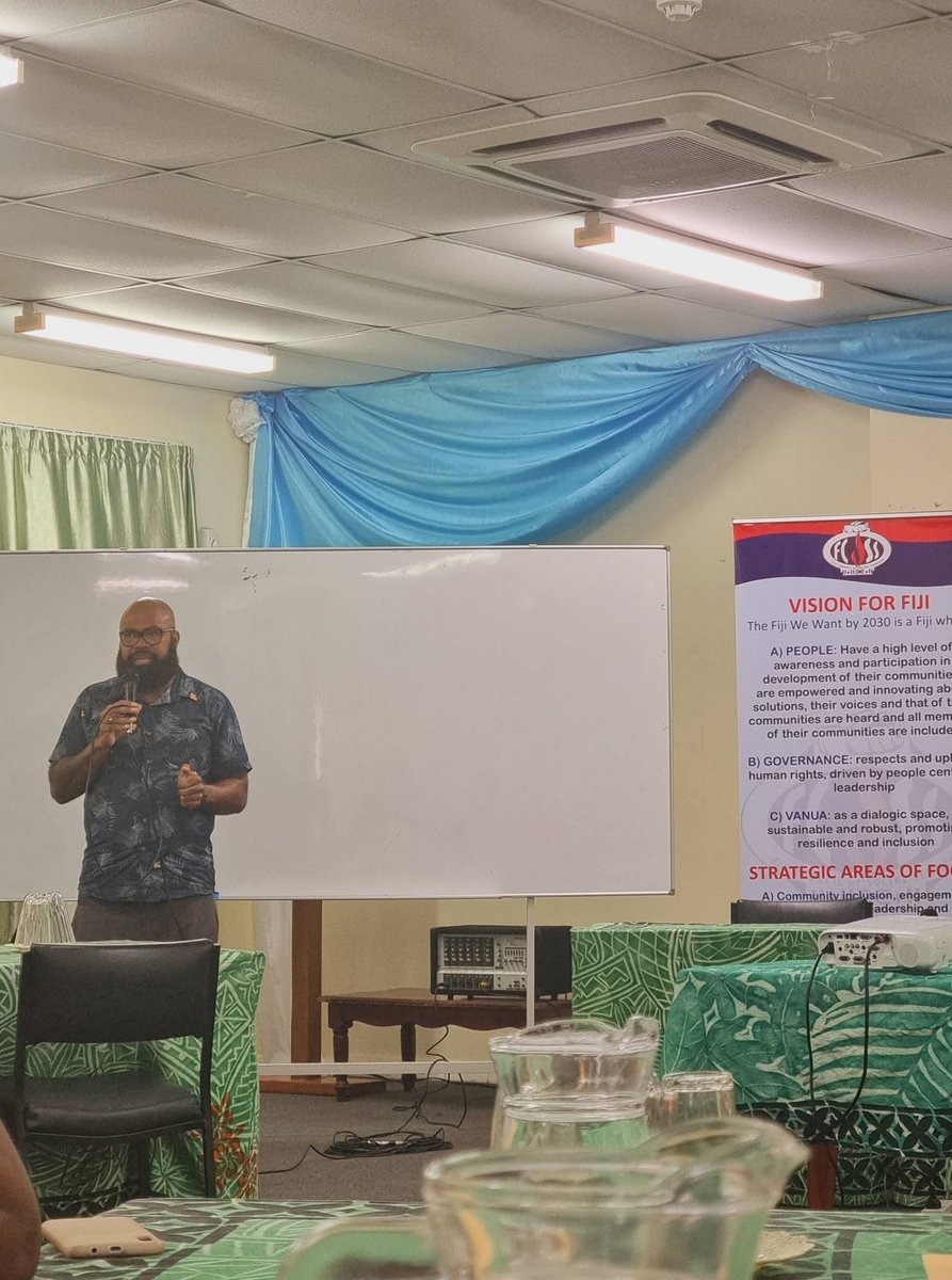 Pacific_2030's tweet photo. Development = what is our responsibilities
Effectiveness - questions with answers based on what you know from your community. Creating enabling space for community voices @rasili_sepesa at the opening of @FijiCouncil @CSOPartnership_ #CPDEWeek #FCOSSAGM https://t.co/y3rSiSdVII