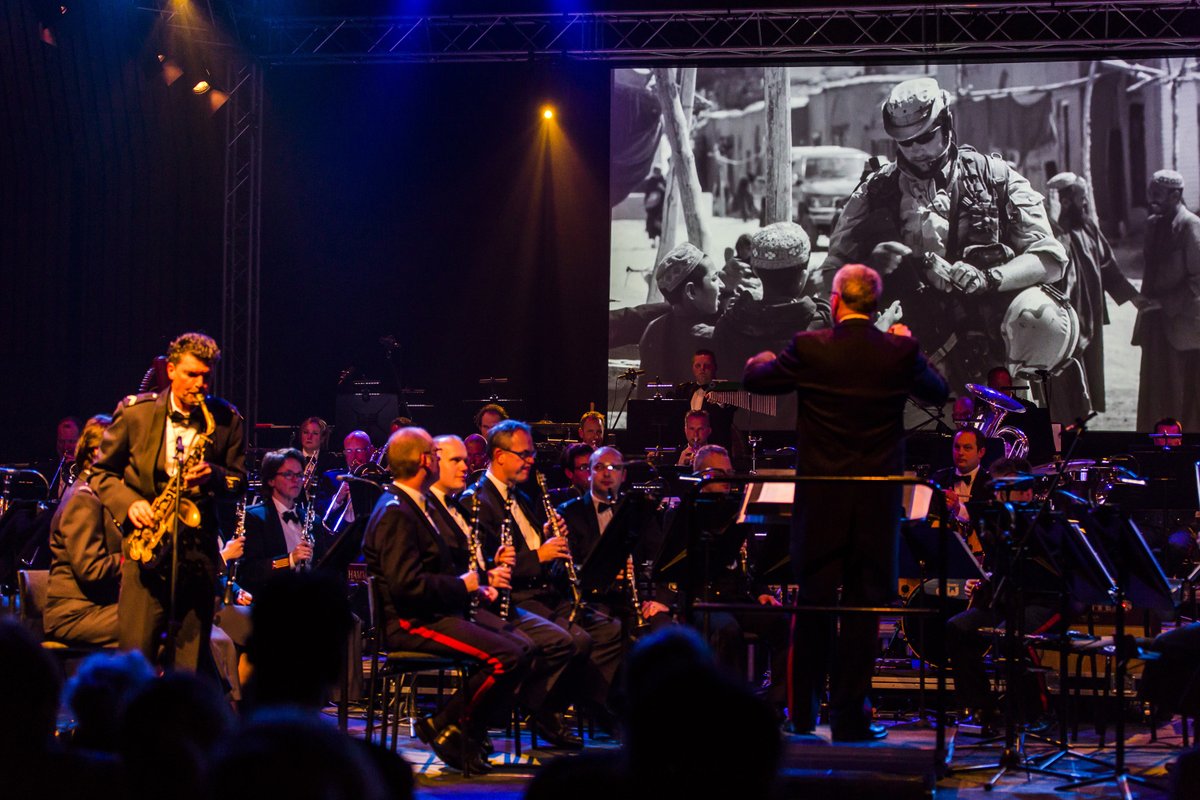 Koninklijke Militaire Kapel 'Johan Willem Friso' sluit de 11e editie van CityProms Festival af onder leiding van Sander Teepen. Twee solisten spelen mee: de Syrische klarinetspeler Ghaeth Almaghoot en de van oorsprong Griekse Dimitra Metzaki die het snaarinstrument oed bespeelt.